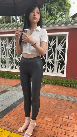 （视频）漂亮的皮裤紧身美女[1.3G/MP4]64