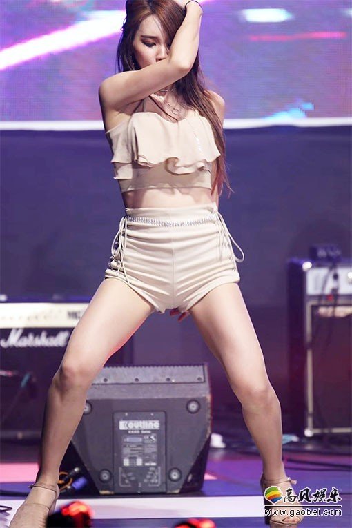 HollyQueen 女团单拍秀 拍摄日期：180516【4合集 2.62 GB】