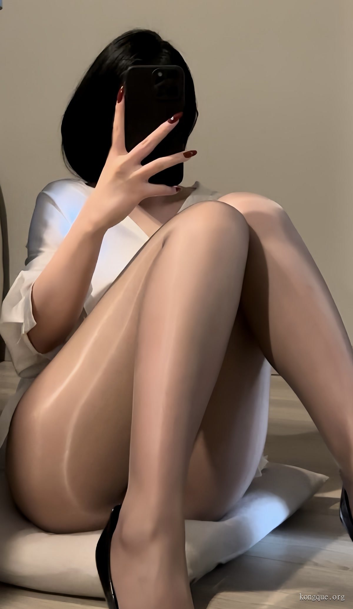 保守的二舅妈 – 微密圈套图&视频[20套-2025.12]