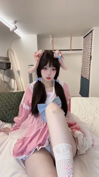 B站 奶芙 兔叽 超级反差学妹剧情调教2V-0.8G